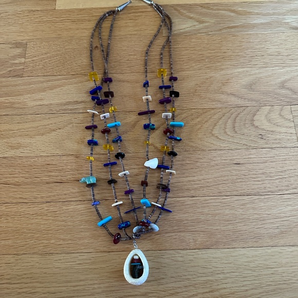 Native American Heishi Fetish Stones Necklace - Picture 6 of 16
